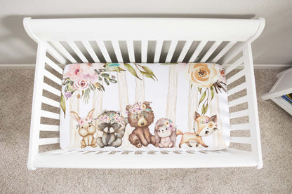 Woodland gil Crib Sheet, Forest animals Nursery Bedding - Forest friends